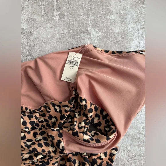 AERIE LEOPARD WRAP ONE PIECE SWIMSUIT FULL COVERAGE WOMENS SZ M PADDED WIRELESS - Picture 6 of 6